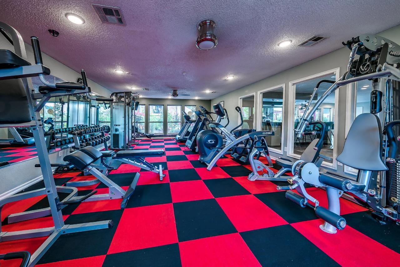 Ou Sooner, Pool & Gym, Bbq, Netflix, 100mb Internet, Lg Washer & Dryer, Close To Ou!