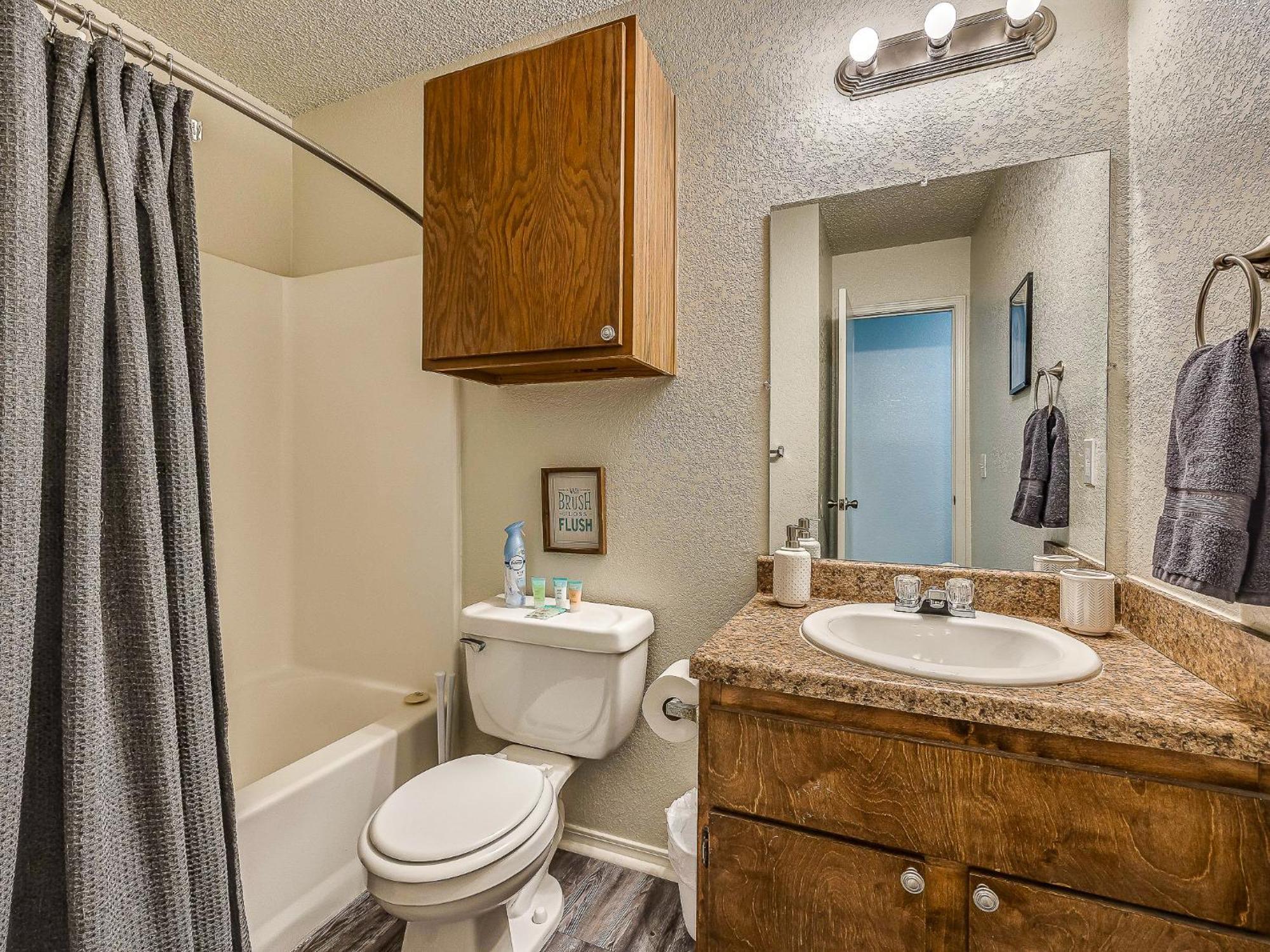 Ou Sooner, Pool & Gym, Bbq, Netflix, 100mb Internet, Lg Washer & Dryer, Close To Ou! Appartement Norman
