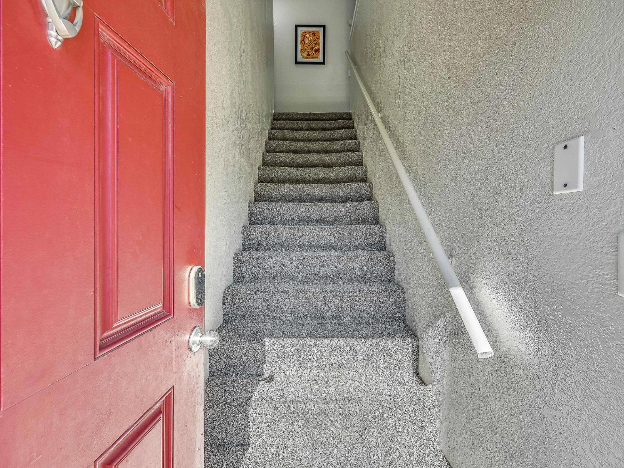 Ou Sooner, Pool & Gym, Bbq, Netflix, 100mb Internet, Lg Washer & Dryer, Close To Ou! *