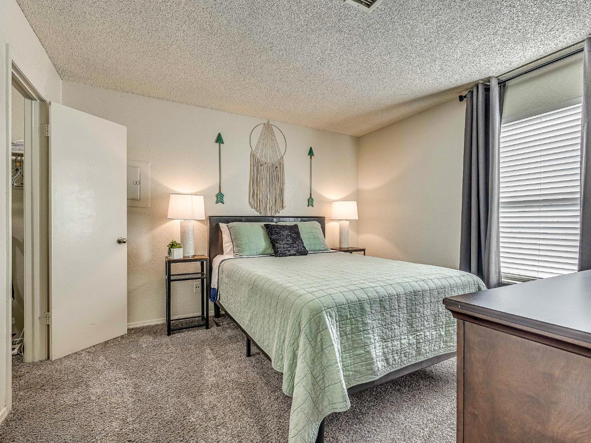 Appartement Ou Sooner, Pool & Gym, Bbq, Netflix, 100mb Internet, Lg Washer & Dryer, Close To Ou! *